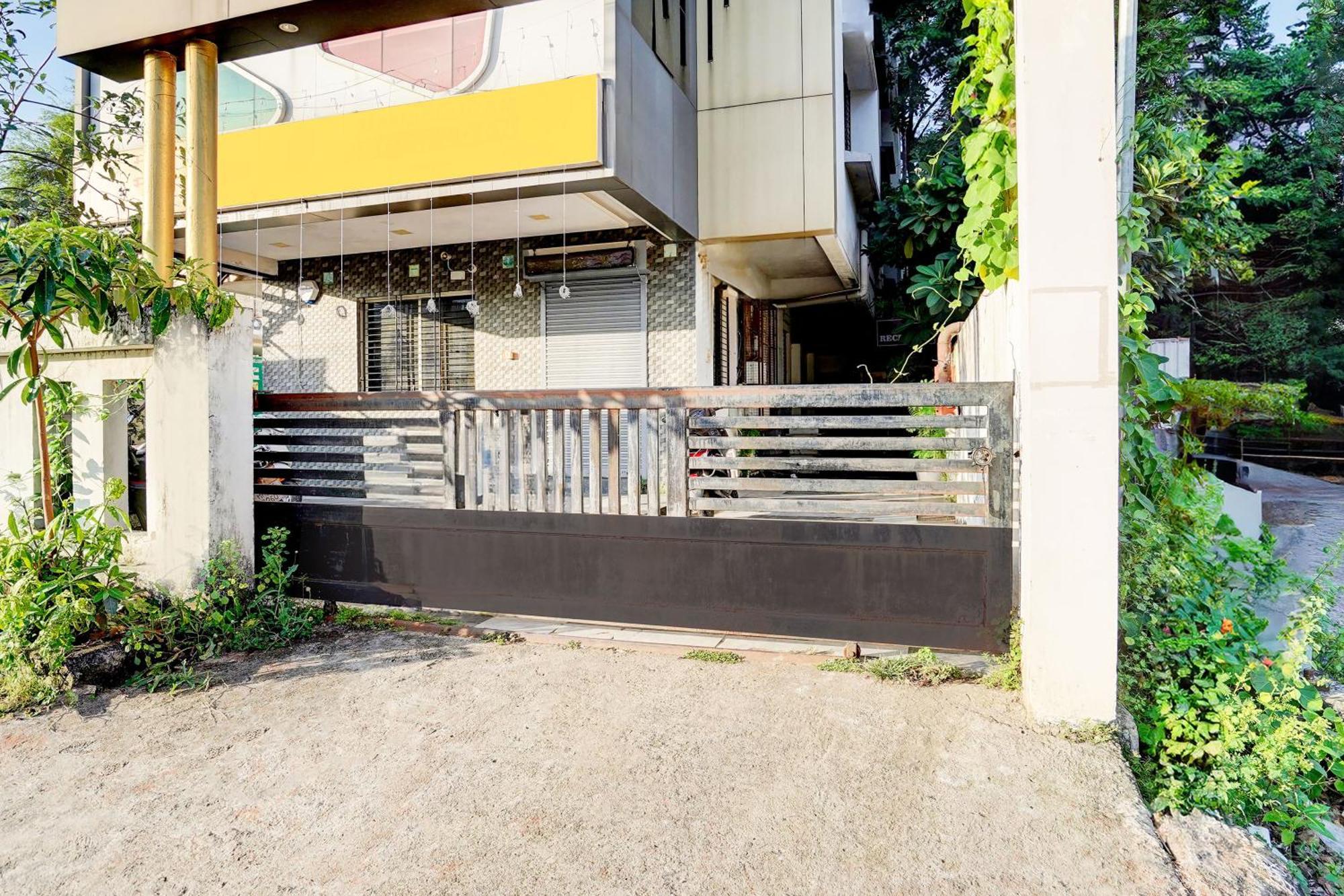 Super Hotel O Katol Road Friends Colony Nagpur Eksteriør billede